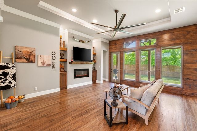 212 Rock Tree Court, Mansfield, TX 76063