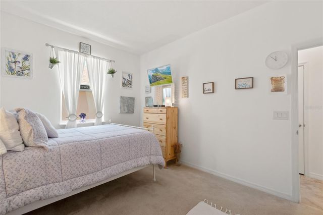 125 SILVER MAPLE ROAD, Groveland, FL 34736