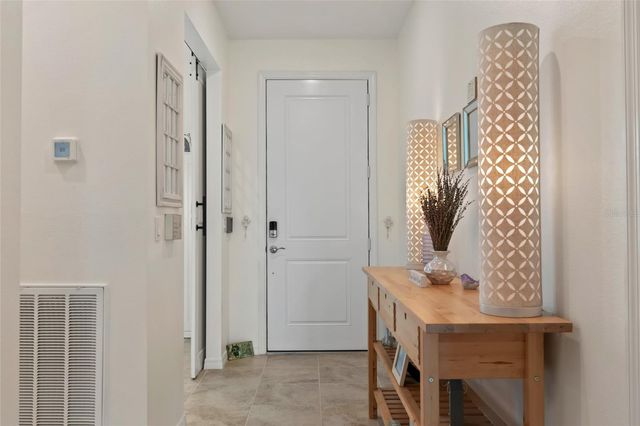 125 SILVER MAPLE ROAD, Groveland, FL 34736