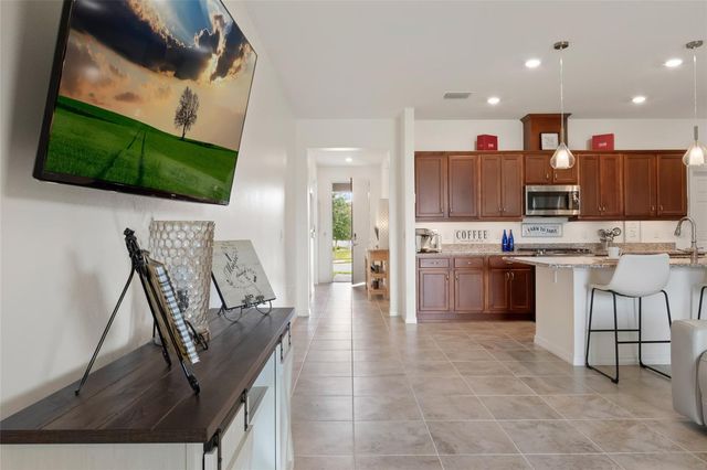 125 SILVER MAPLE ROAD, Groveland, FL 34736