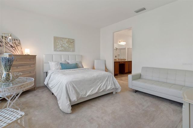 125 SILVER MAPLE ROAD, Groveland, FL 34736