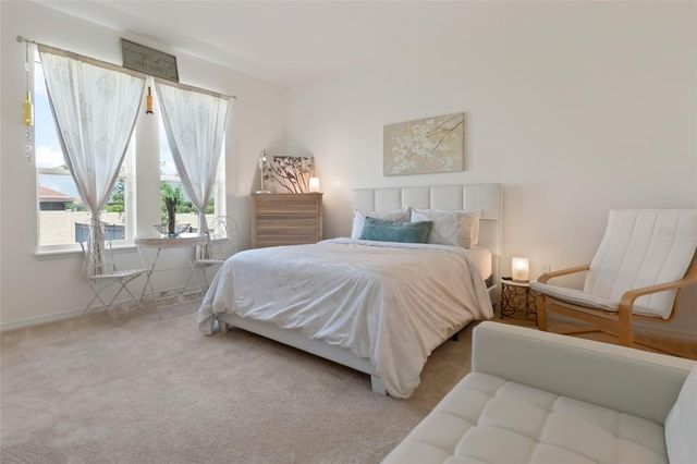 125 SILVER MAPLE ROAD, Groveland, FL 34736