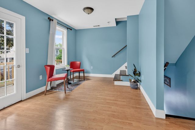 18 Vincent Ave 18, Belmont, MA 02478