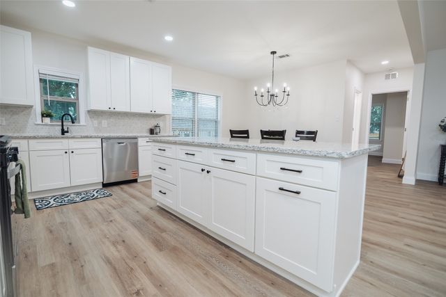 305 Ball Street, Tom Bean, TX 75491