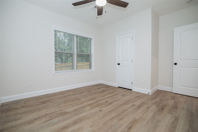 305 Ball Street, Tom Bean, TX 75491