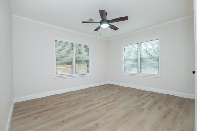 305 Ball Street, Tom Bean, TX 75491
