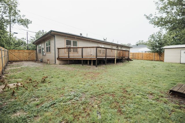 305 Ball Street, Tom Bean, TX 75491