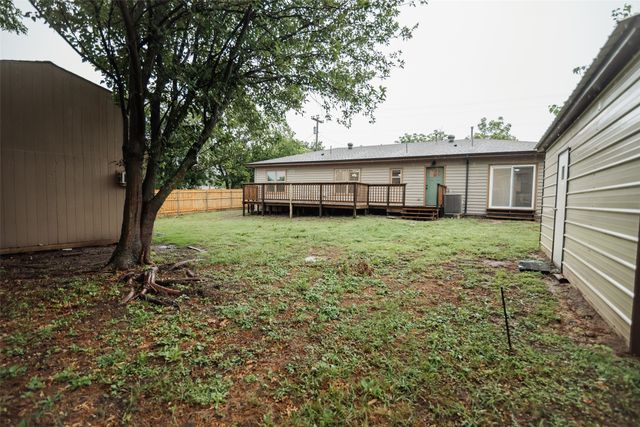 305 Ball Street, Tom Bean, TX 75491