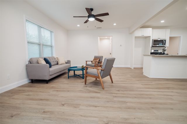 305 Ball Street, Tom Bean, TX 75491
