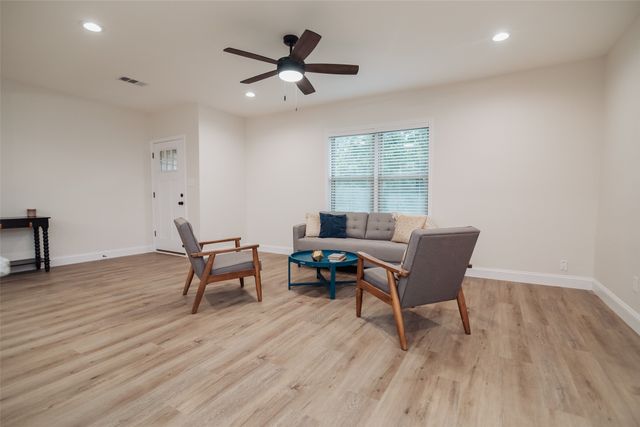 305 Ball Street, Tom Bean, TX 75491
