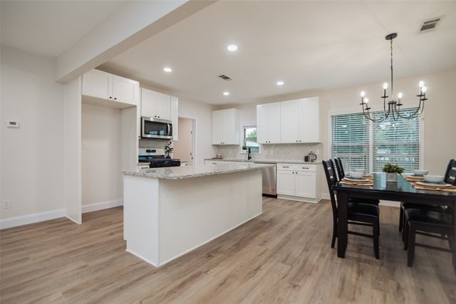 305 Ball Street, Tom Bean, TX 75491