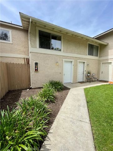 326 W 9th Street B, Upland, CA 91786