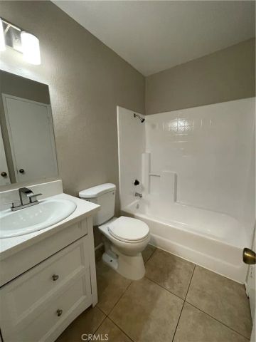 326 W 9th Street B, Upland, CA 91786