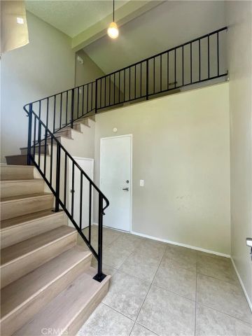 326 W 9th Street B, Upland, CA 91786