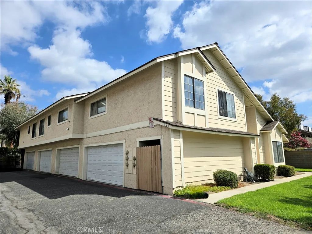 326 W 9th Street B, Upland, CA 91786
