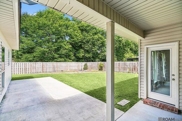 17617 Hoods Ridge Dr, Prairieville, LA 70769