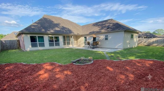 17617 Hoods Ridge Dr, Prairieville, LA 70769
