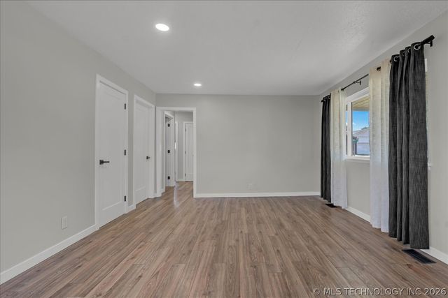 2187 S 76th East Avenue, Tulsa, OK 74129