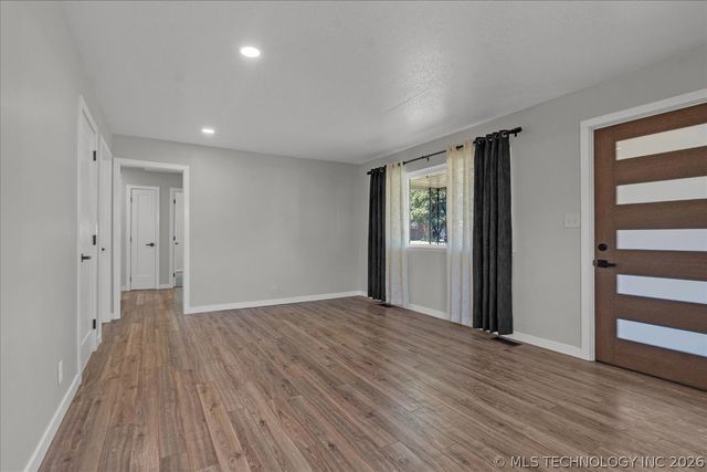 2187 S 76th East Avenue, Tulsa, OK 74129