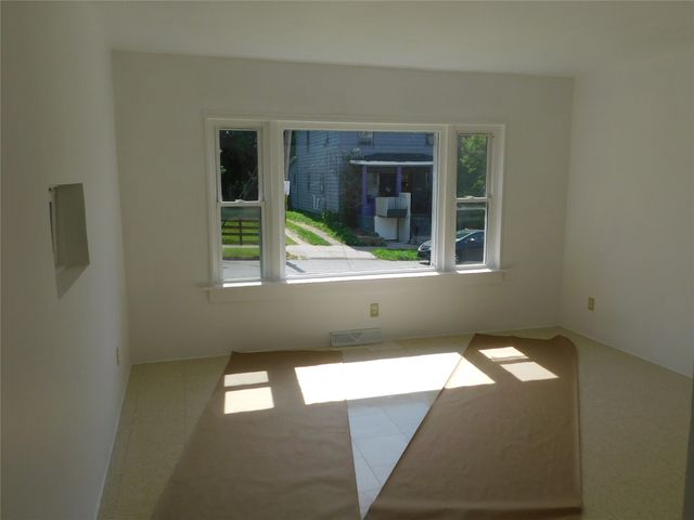321 WALLACE Street, Erie, PA 16507