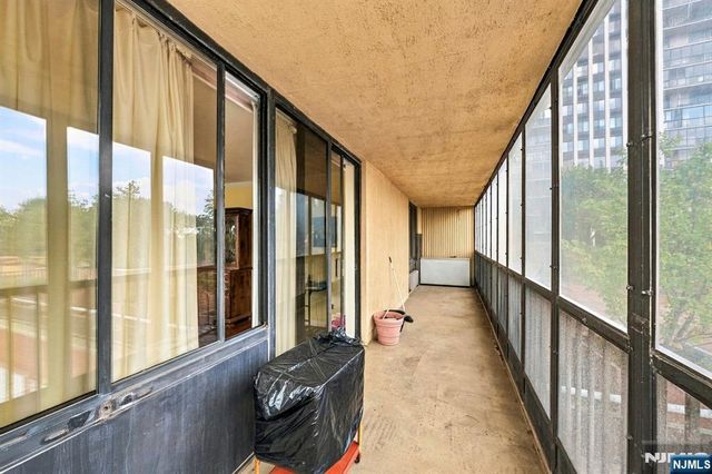 200 Winston Drive L14, Cliffside Park, NJ 07010