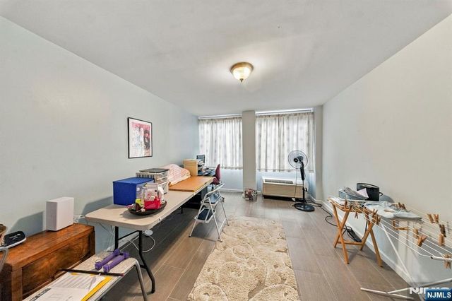 200 Winston Drive L14, Cliffside Park, NJ 07010