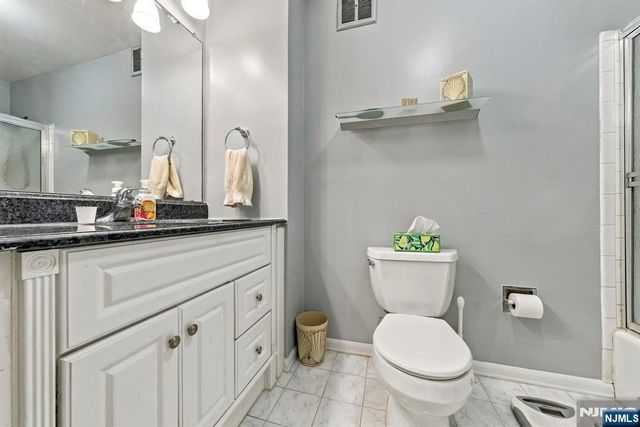 200 Winston Drive L14, Cliffside Park, NJ 07010