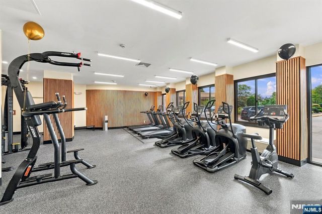 200 Winston Drive L14, Cliffside Park, NJ 07010