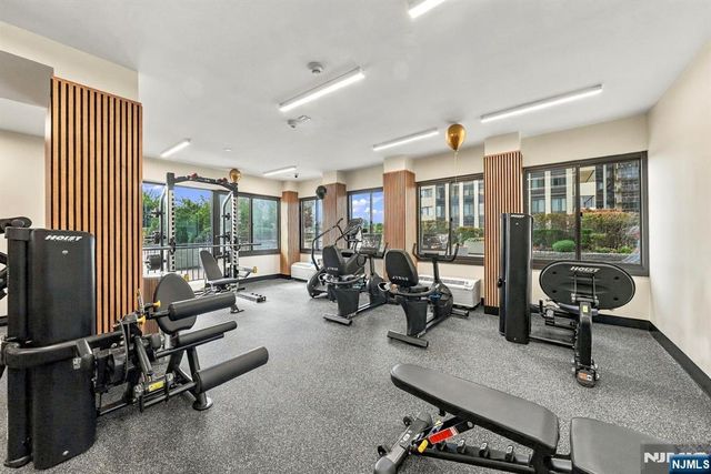 200 Winston Drive L14, Cliffside Park, NJ 07010