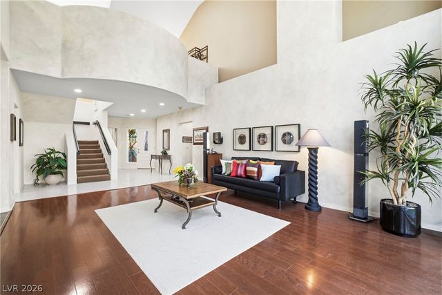 8271 Turtle Creek Circle, Las Vegas, NV 89113