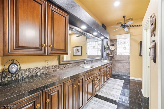 8271 Turtle Creek Circle, Las Vegas, NV 89113