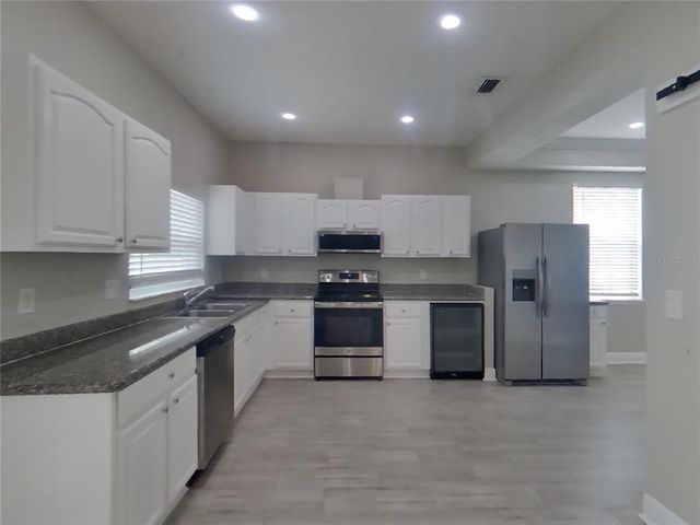 8808 BAYAUD DRIVE, Tampa, FL 33626