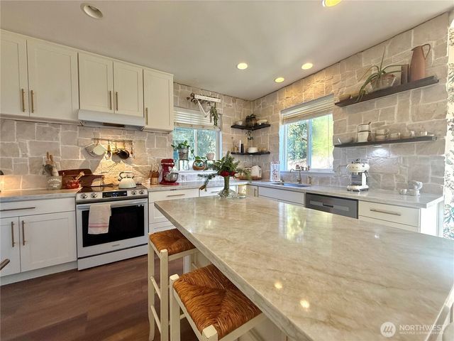 6214 Perry Avenue SE, Auburn, WA 98092