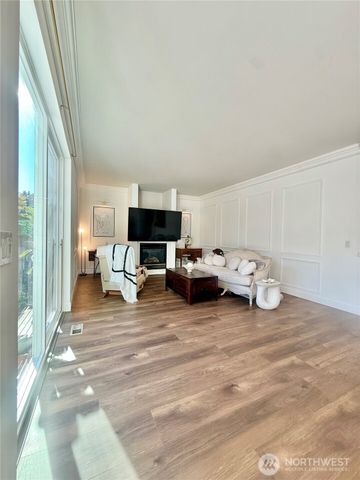 6214 Perry Avenue SE, Auburn, WA 98092