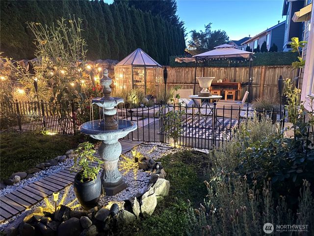 6214 Perry Avenue SE, Auburn, WA 98092