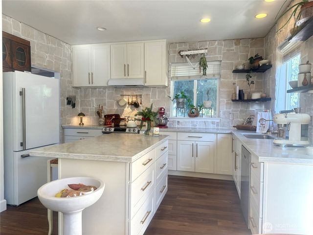 6214 Perry Avenue SE, Auburn, WA 98092