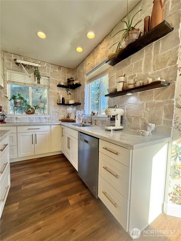 6214 Perry Avenue SE, Auburn, WA 98092