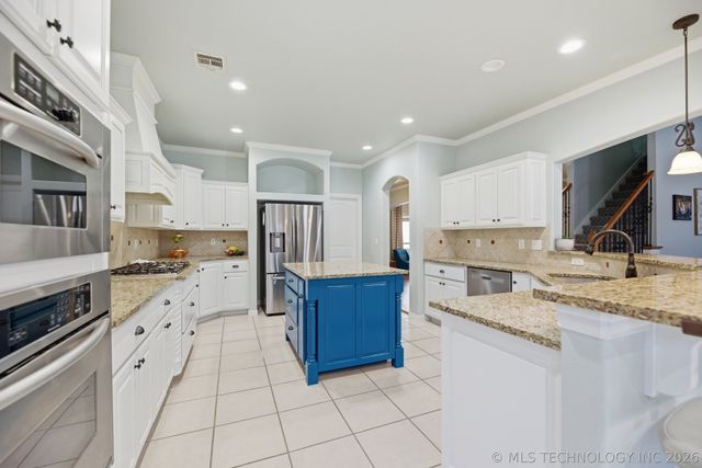 7725 S Frisco Avenue, Tulsa, OK 74132