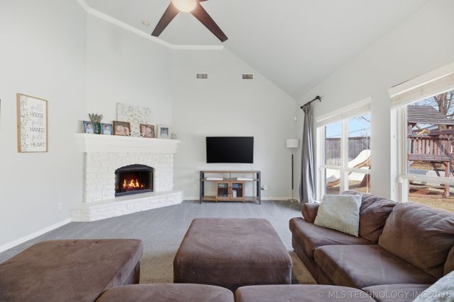 7725 S Frisco Avenue, Tulsa, OK 74132