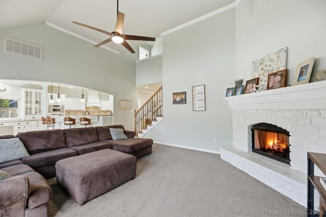 7725 S Frisco Avenue, Tulsa, OK 74132