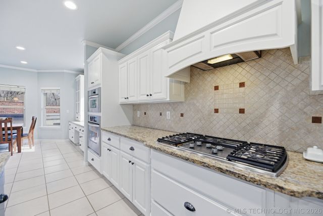 7725 S Frisco Avenue, Tulsa, OK 74132