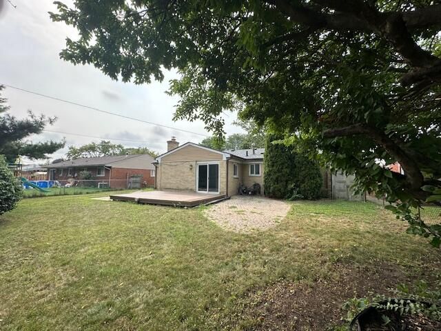 34242 S Aztec Drive, Westland, MI 48185