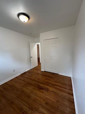 34242 S Aztec Drive, Westland, MI 48185