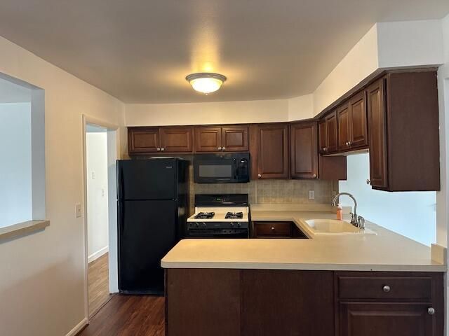 34242 S Aztec Drive, Westland, MI 48185