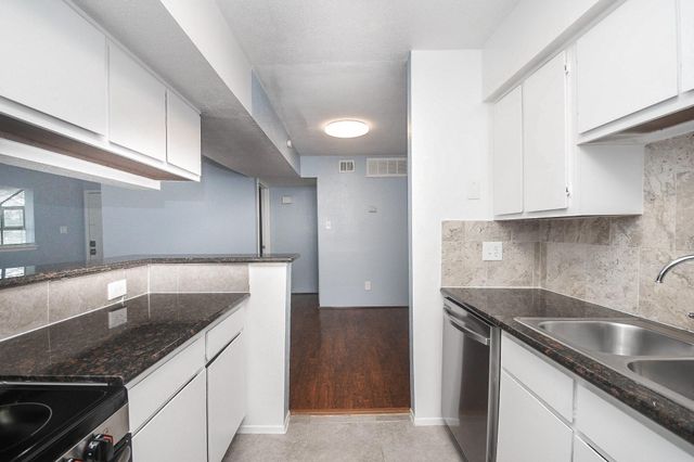 10603 S Wilcrest Drive 41, Houston, TX 77099