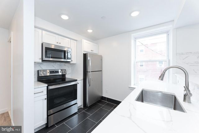 541 E GIRARD AVE, Philadelphia, PA 19125