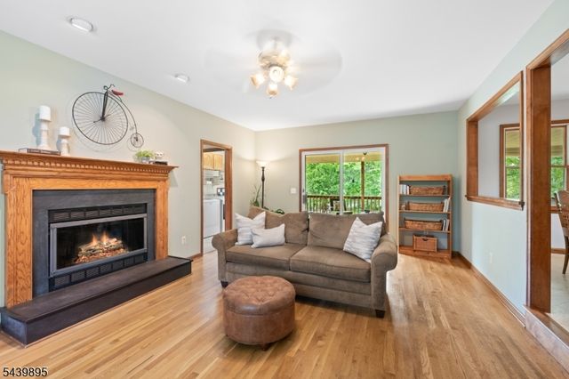 16 McIntire Dr, Hillsborough Twp., NJ 08844