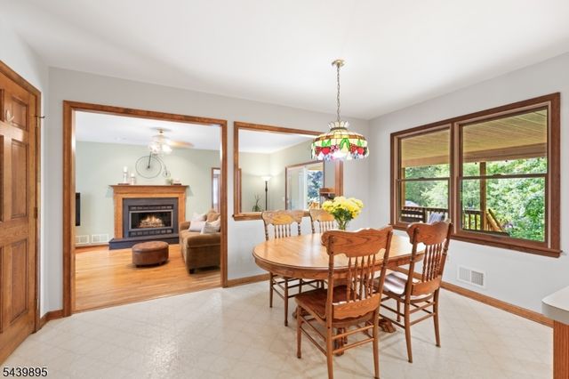 16 McIntire Dr, Hillsborough Twp., NJ 08844