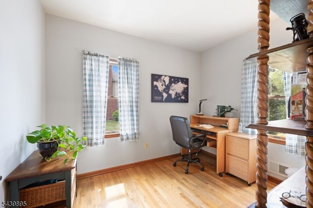 16 McIntire Dr, Hillsborough Twp., NJ 08844