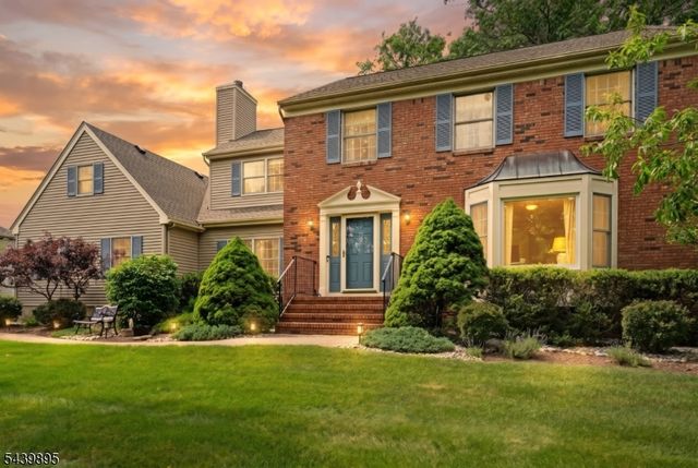 16 McIntire Dr, Hillsborough Twp., NJ 08844
